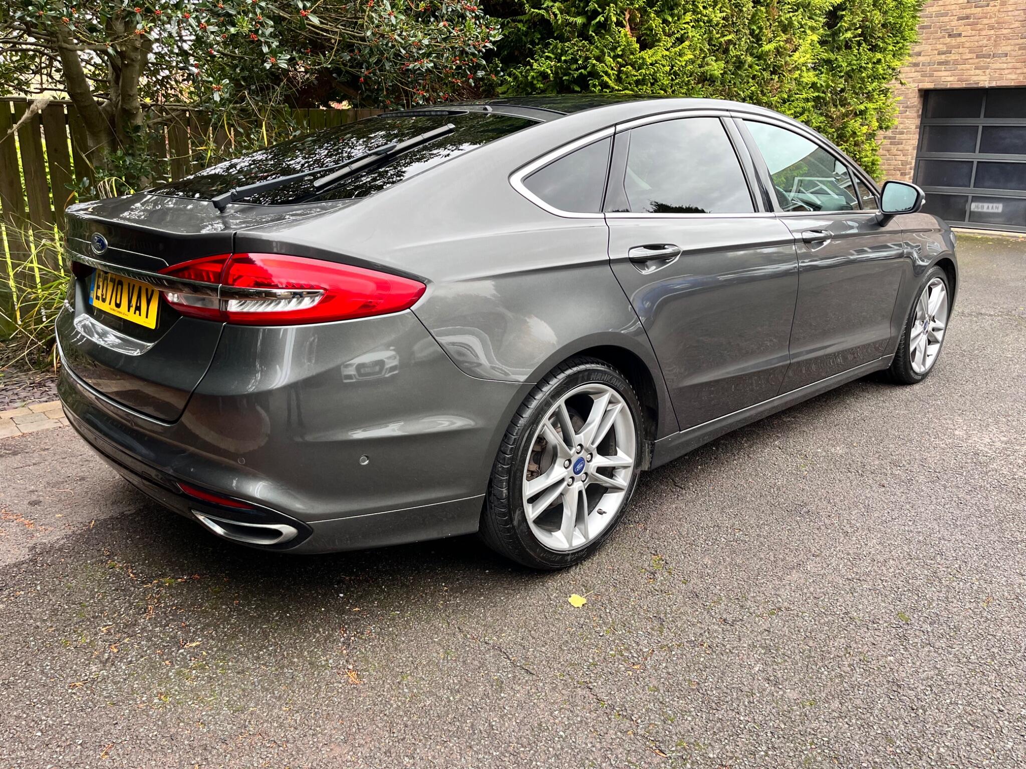 Ford Mondeo view 15