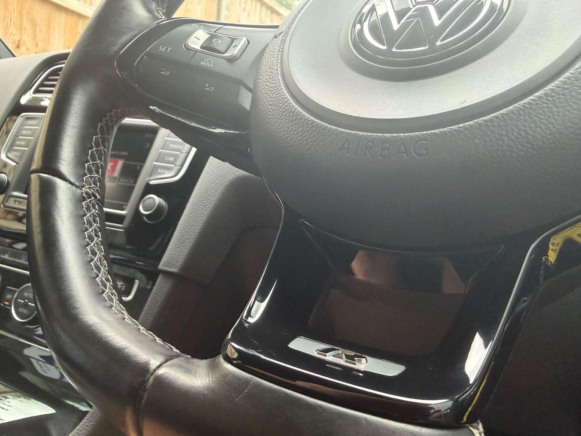 Volkswagen Golf view 21
