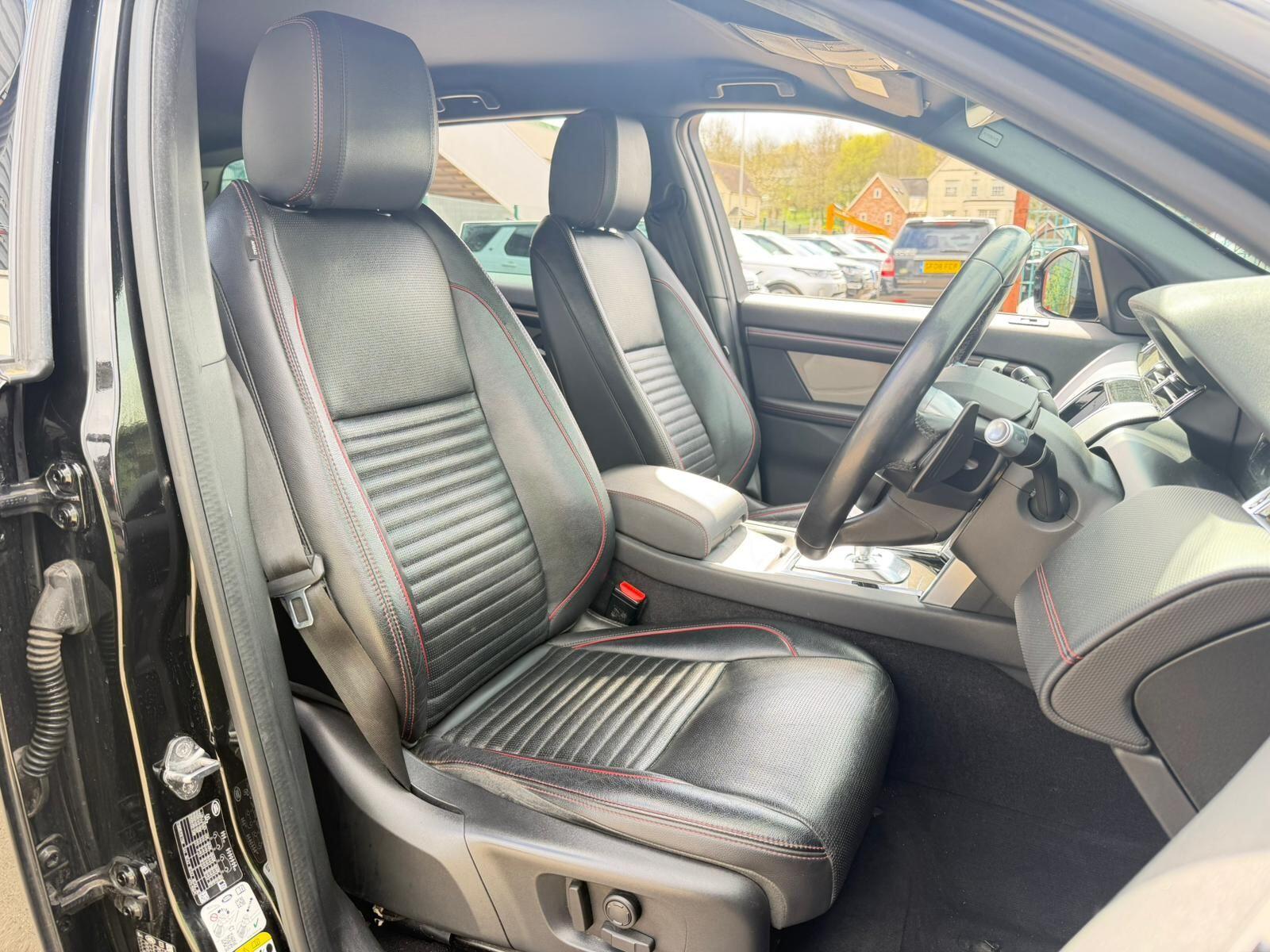 Land Rover Discovery Sport view 12