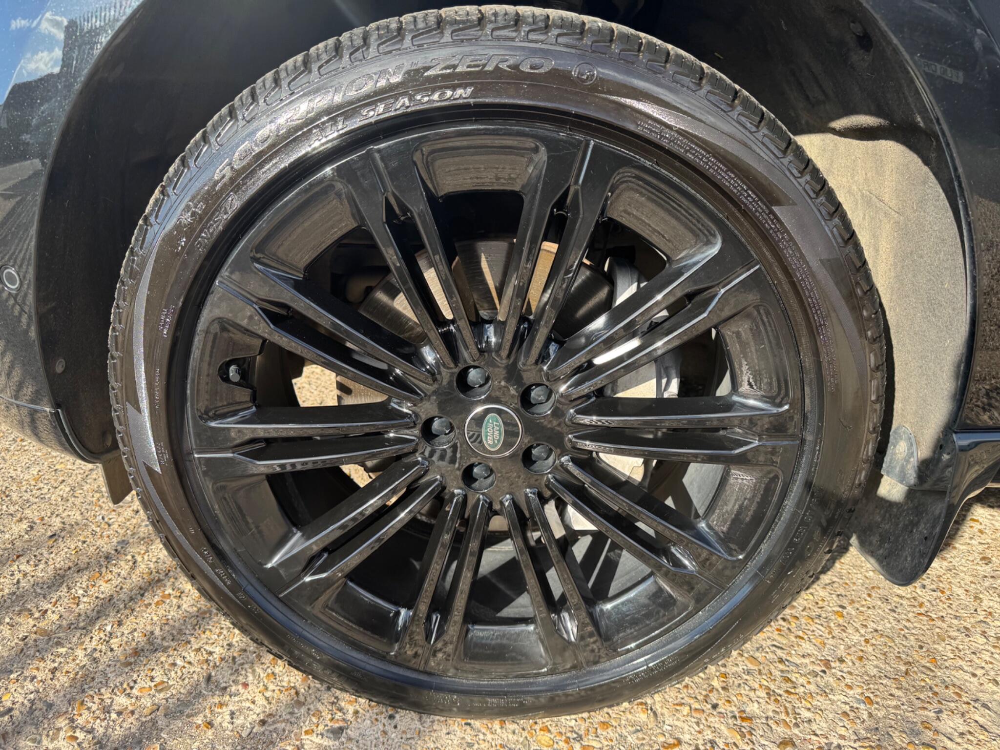 Land Rover Range Rover view 40