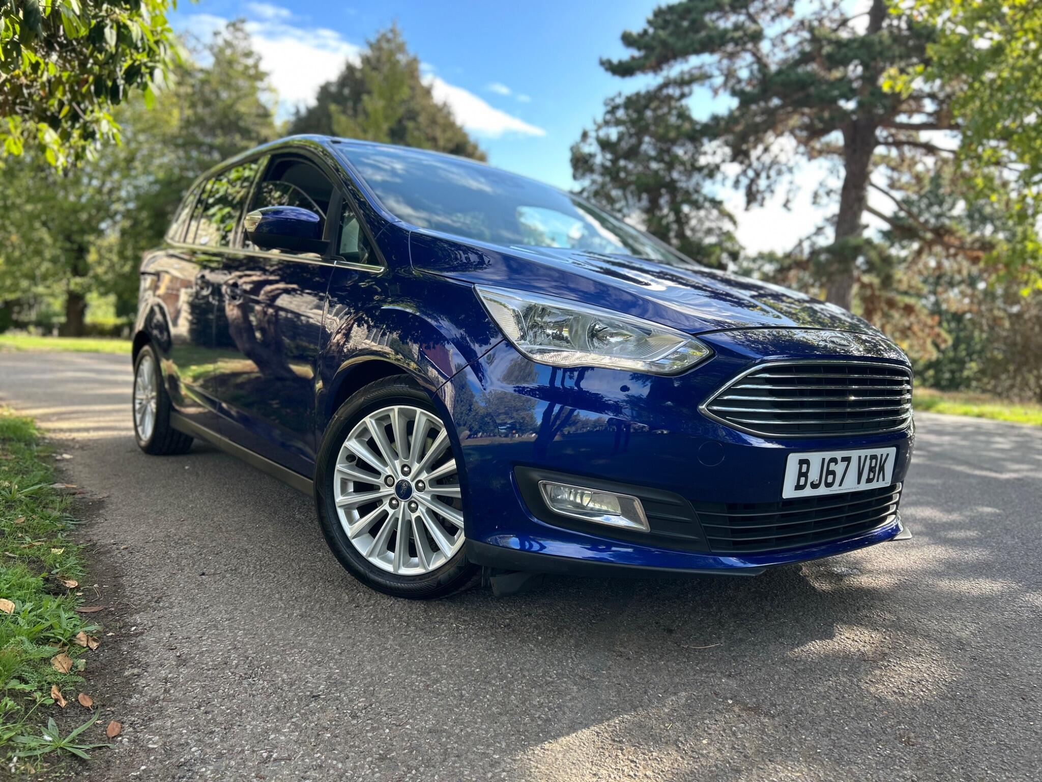 Ford Grand C-Max view 45