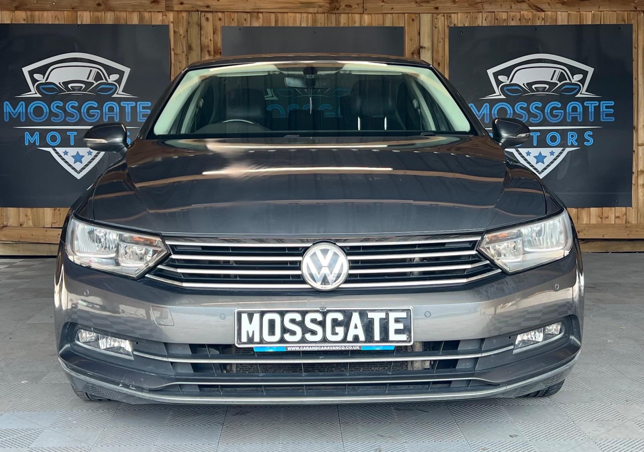Volkswagen Passat view 7