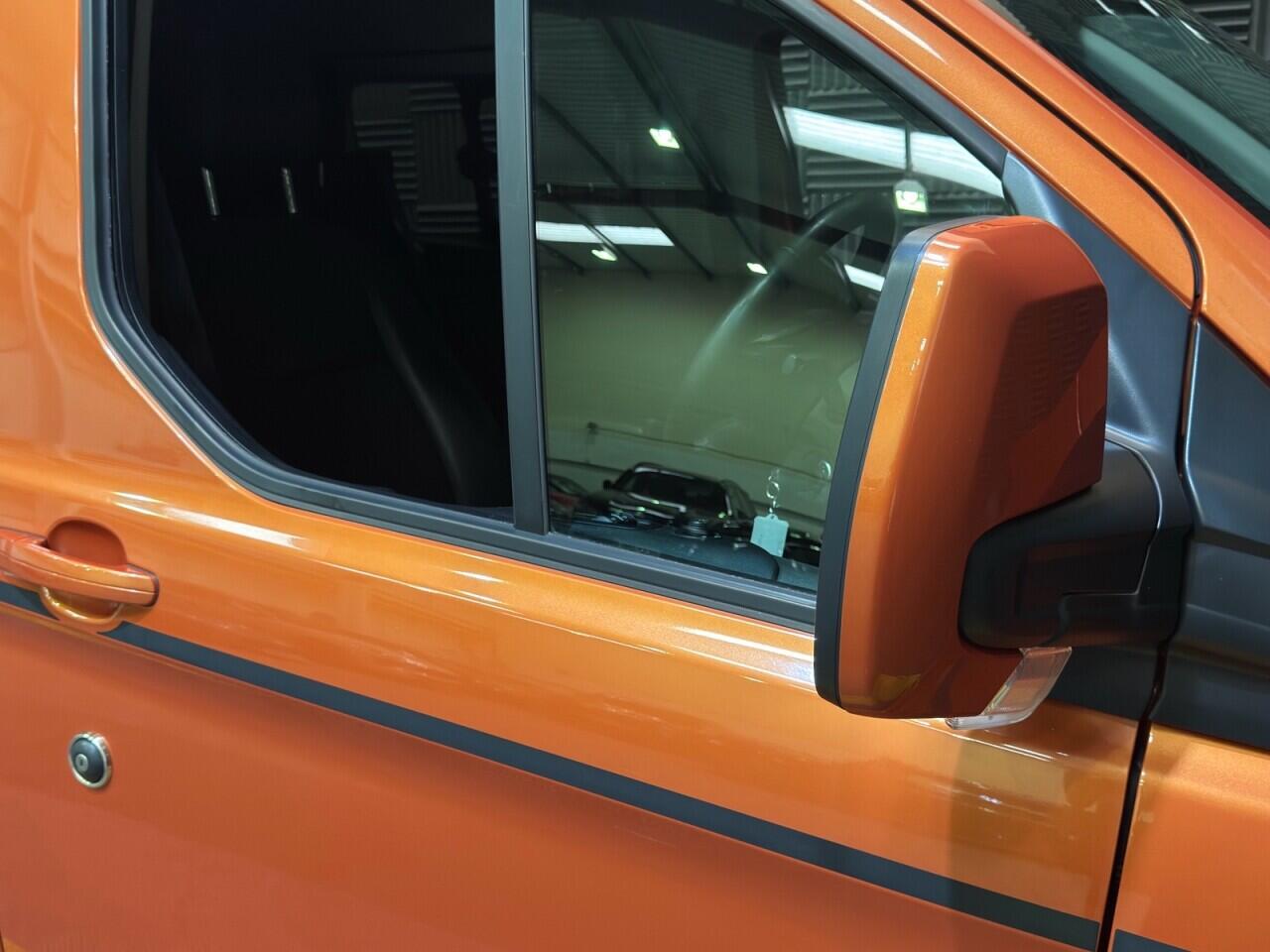 Ford Transit Custom view 5