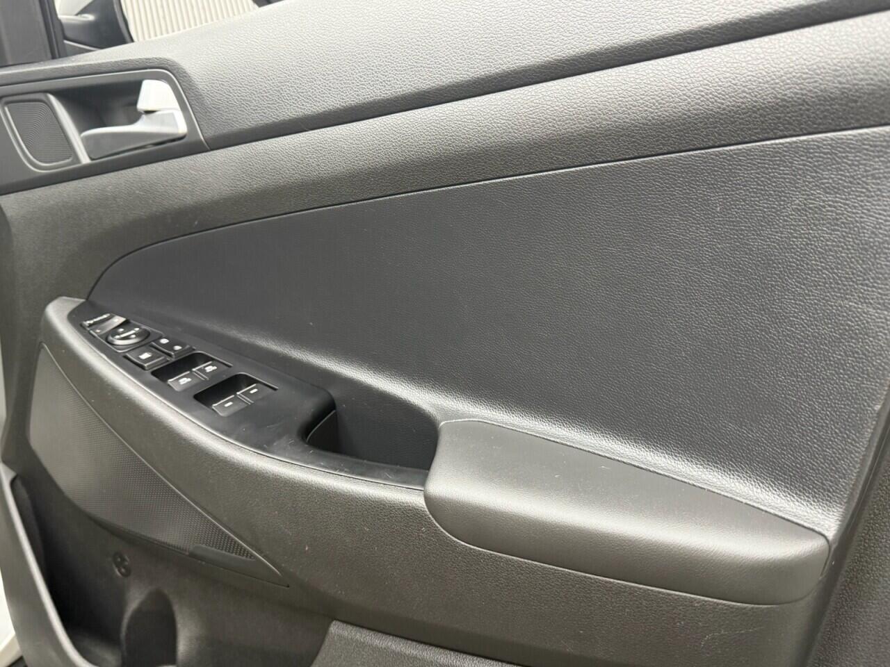 Hyundai Tucson view 15