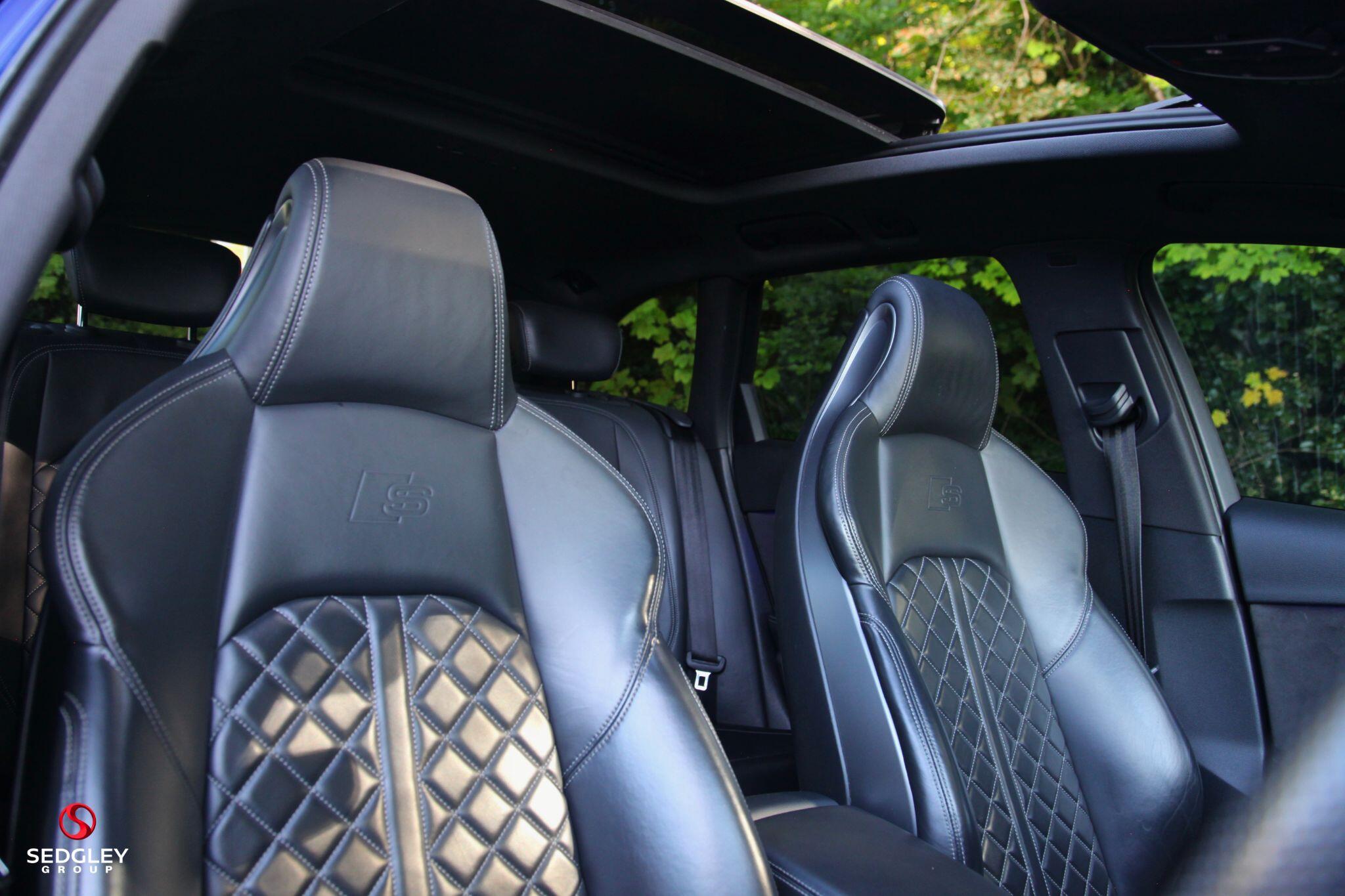 Audi S4 view 14