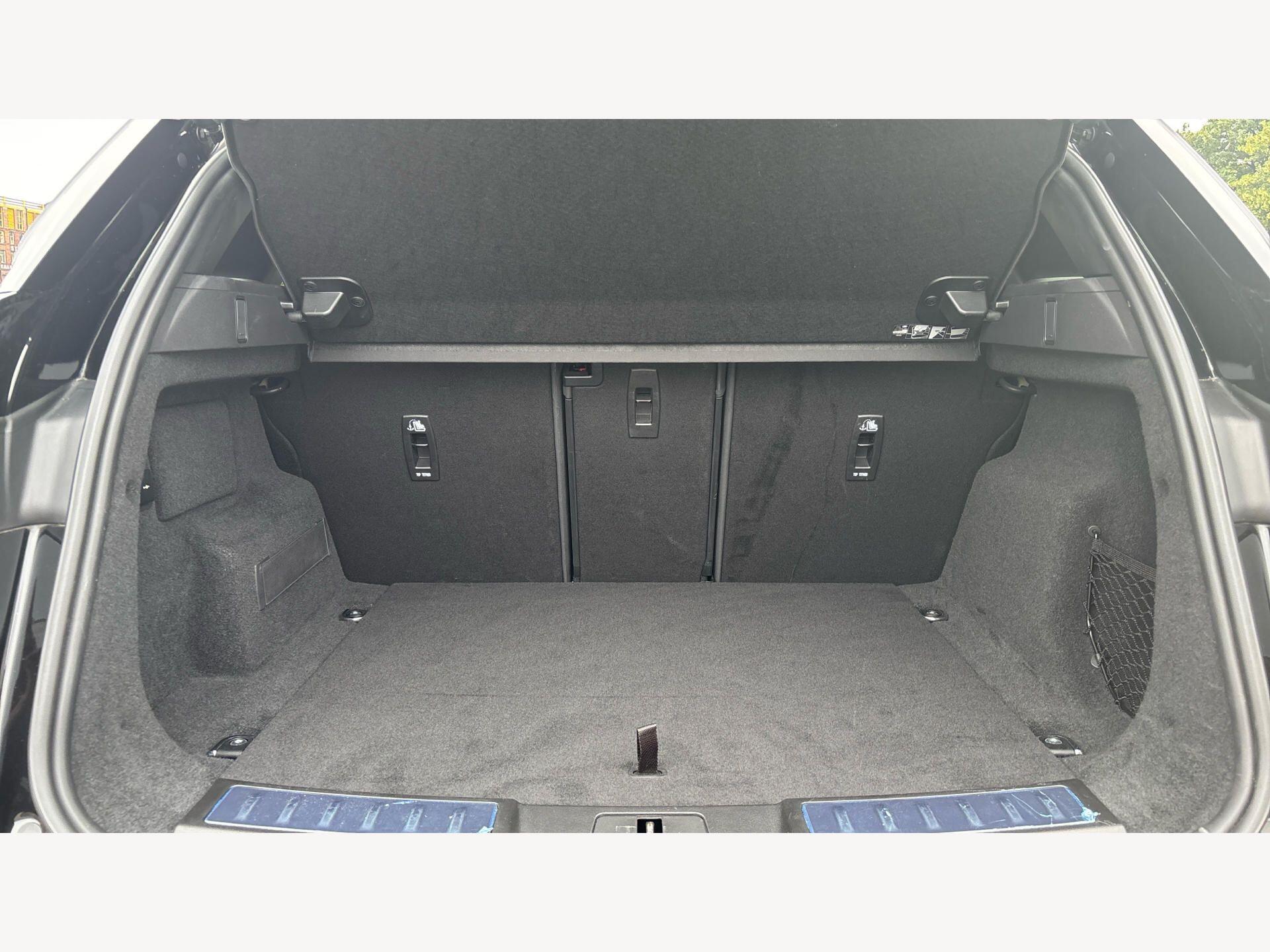 Land Rover Range Rover Evoque view 12