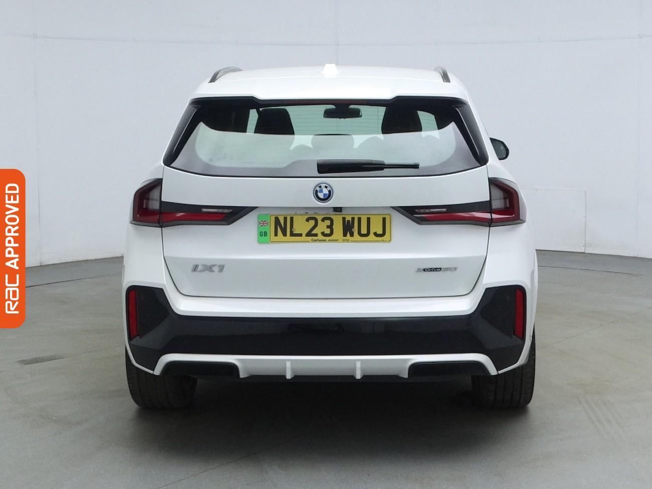 BMW Ix1 view 9