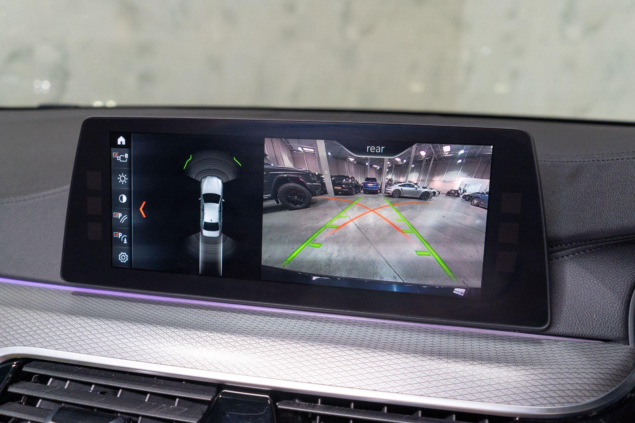 BMW 5 Series view 24