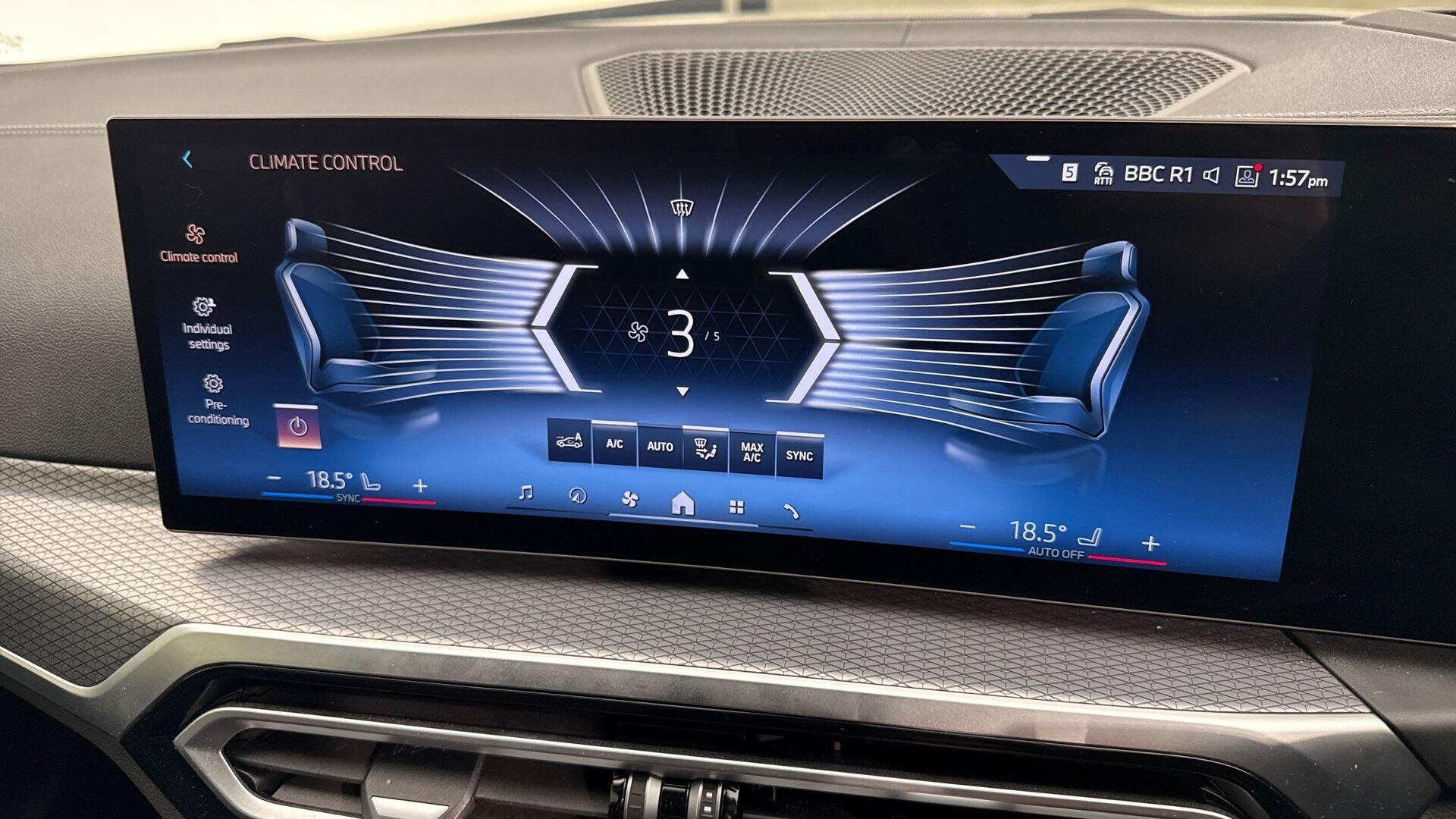 BMW i4 view 26