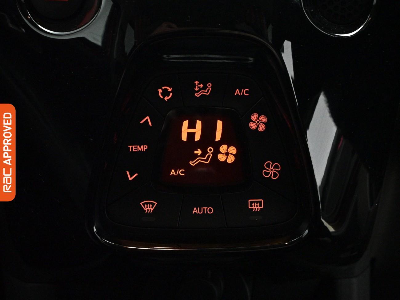 Peugeot 108 view 16