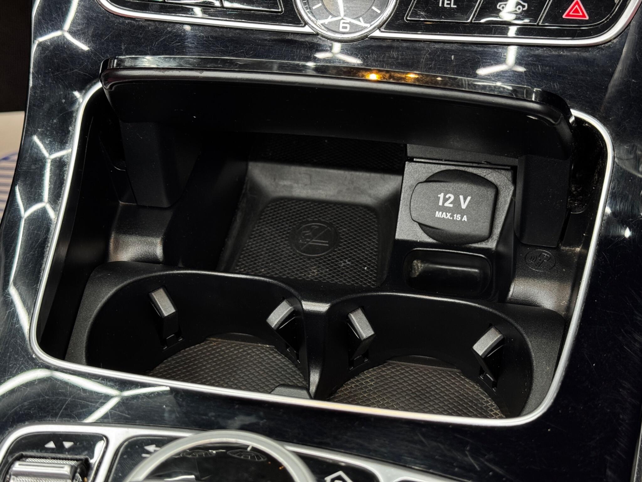 Mercedes-Benz E-Class view 28