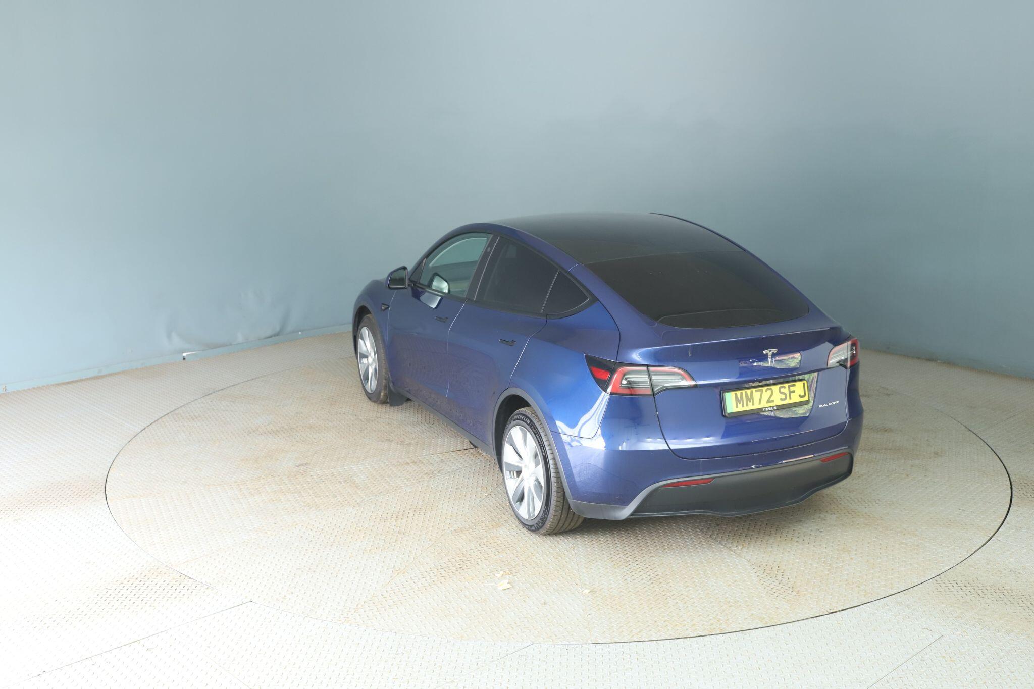 Tesla Model Y view 5
