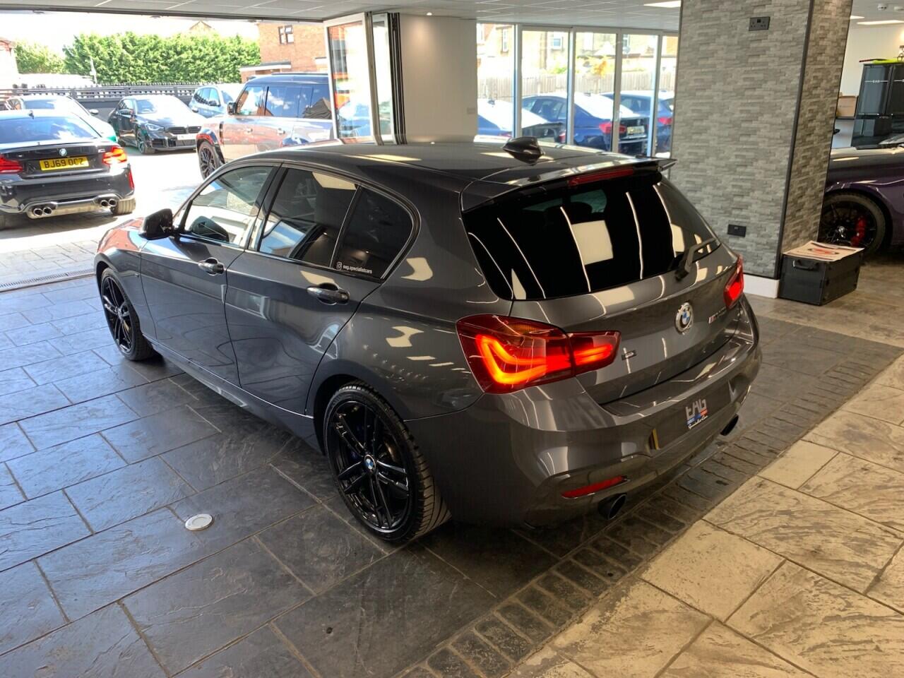 BMW 1 Series view 19