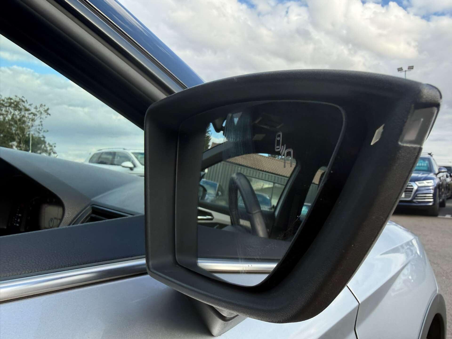 Seat Arona view 36