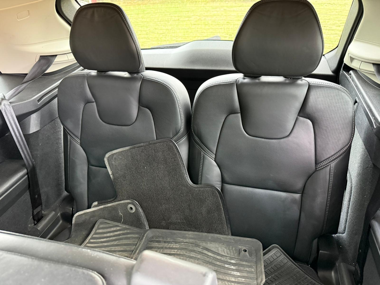 Volvo XC90 view 13