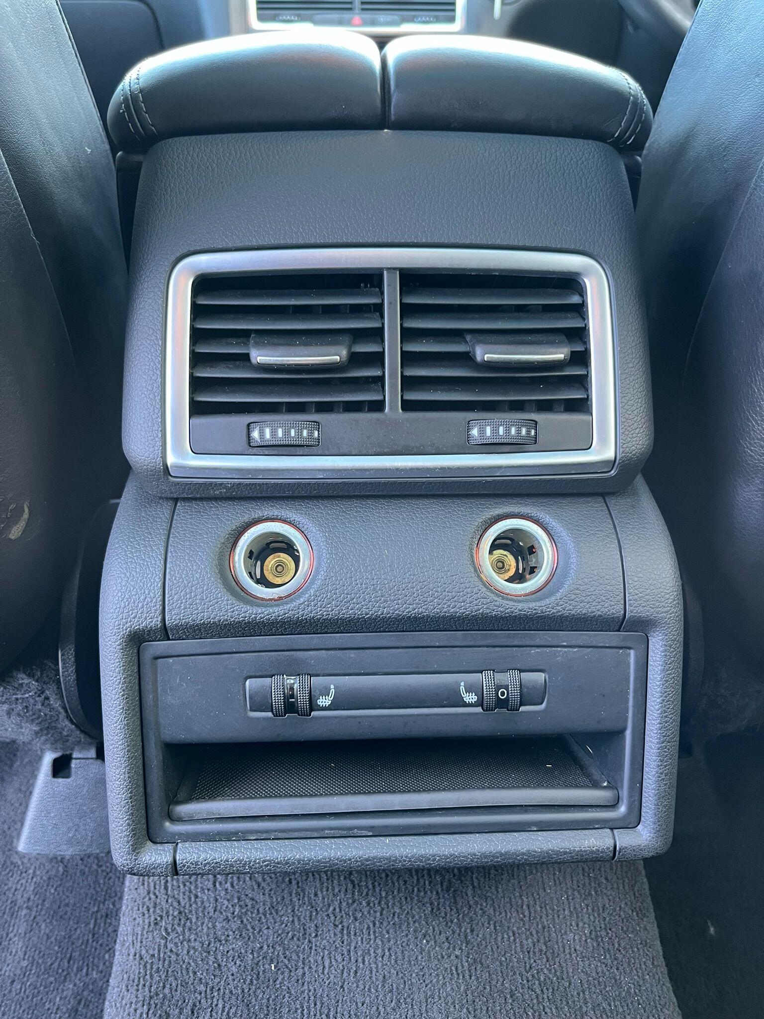 Audi Q7 view 29