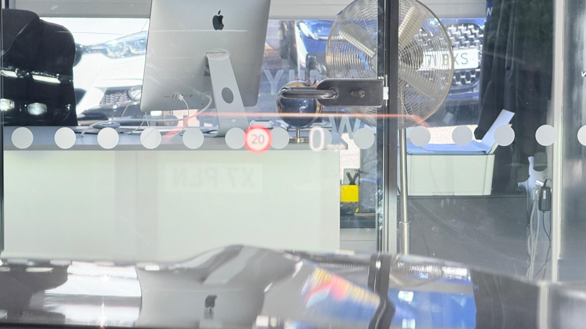 BMW X7 view 25