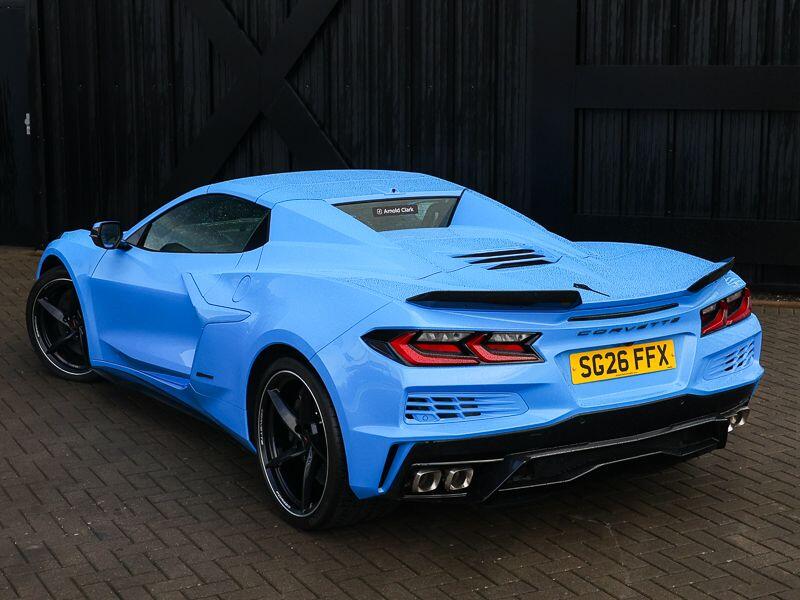 Chevrolet Corvette view 4