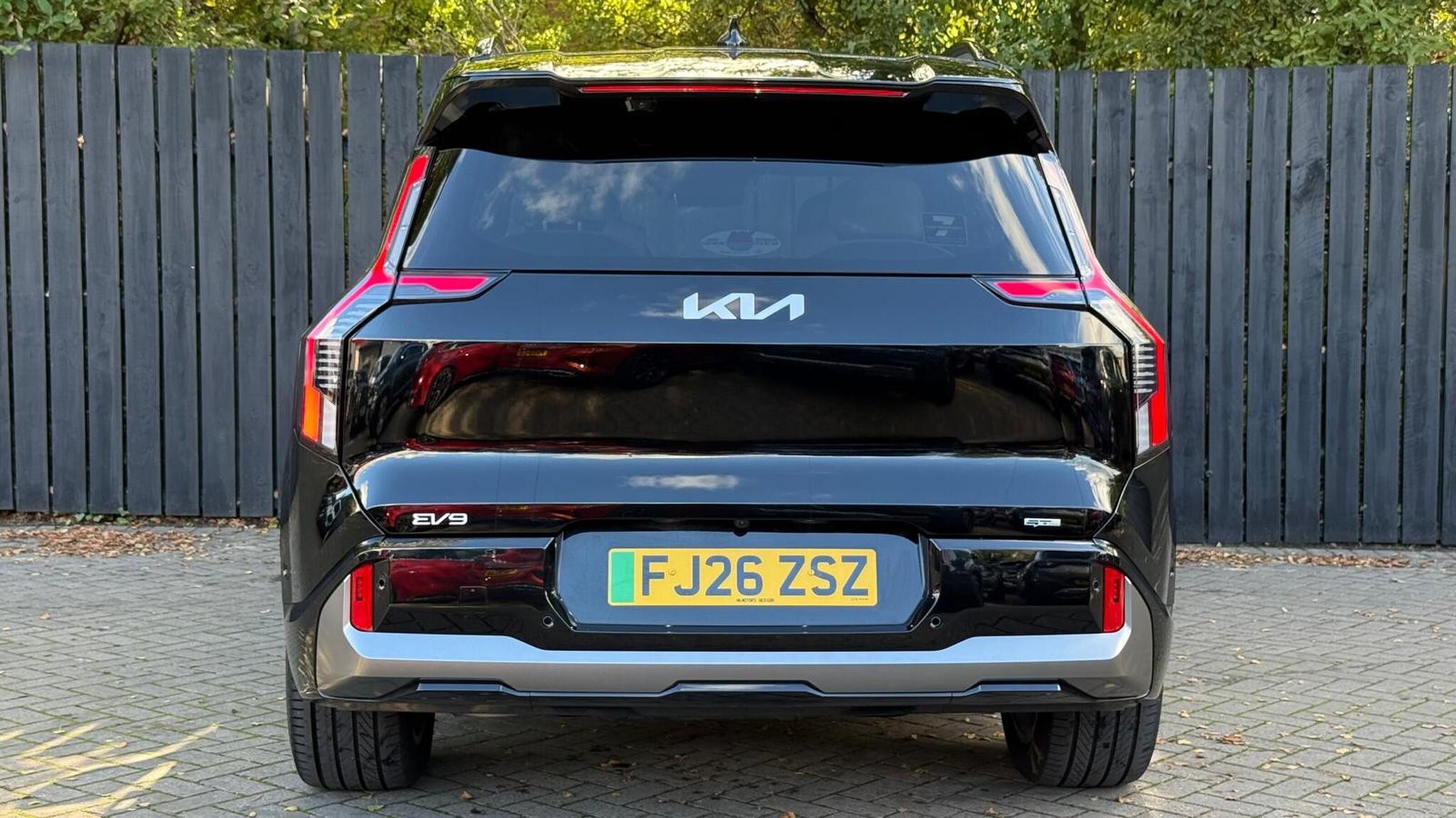 Kia EV9 view 7