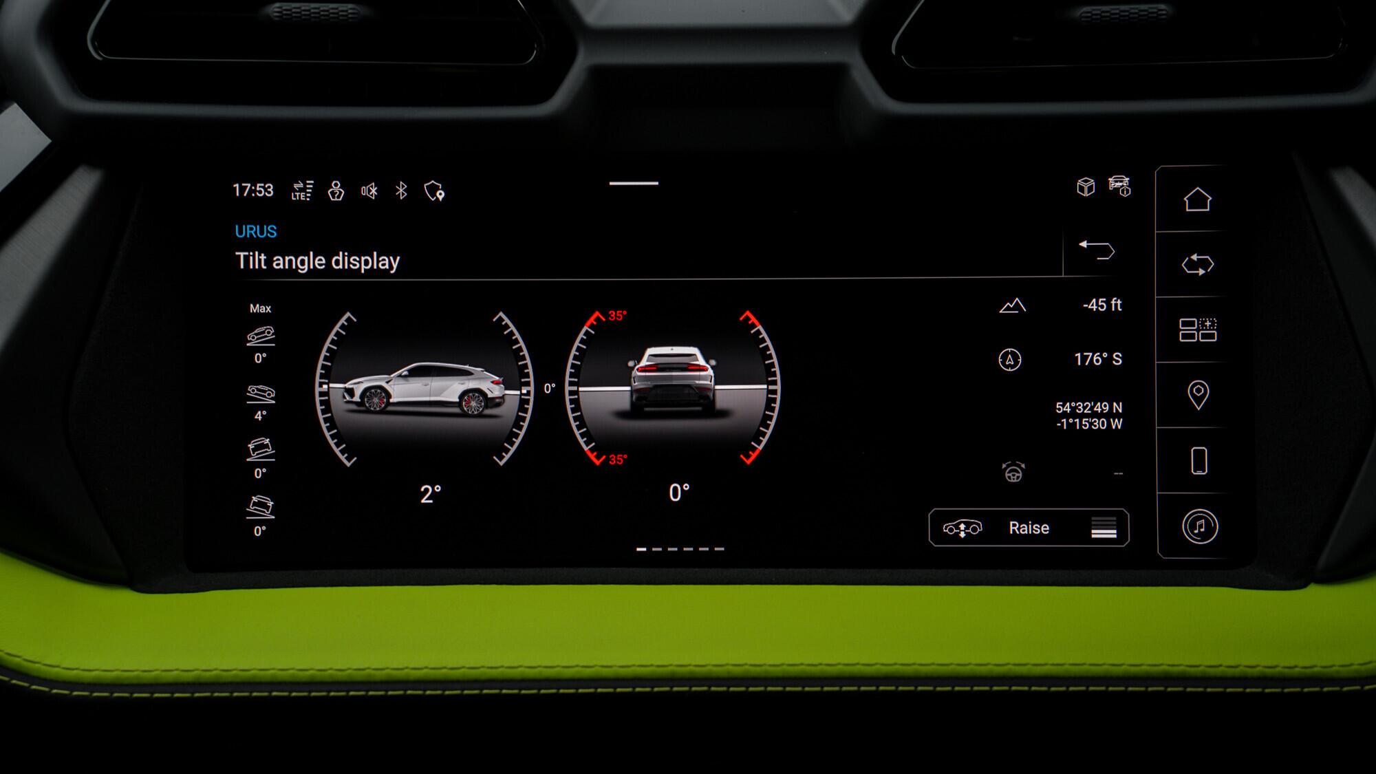 Lamborghini Urus view 32