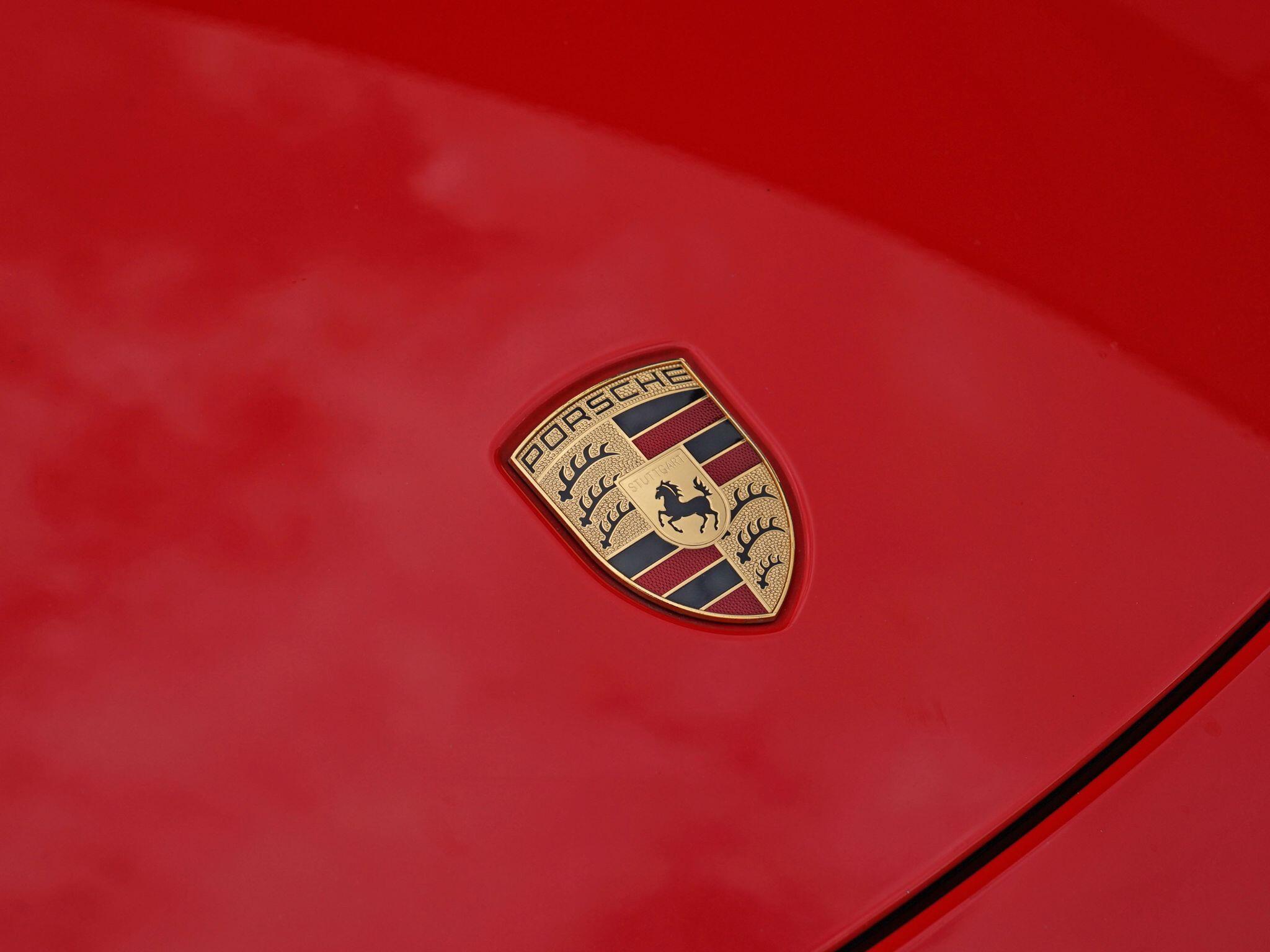 Porsche Cayman view 73