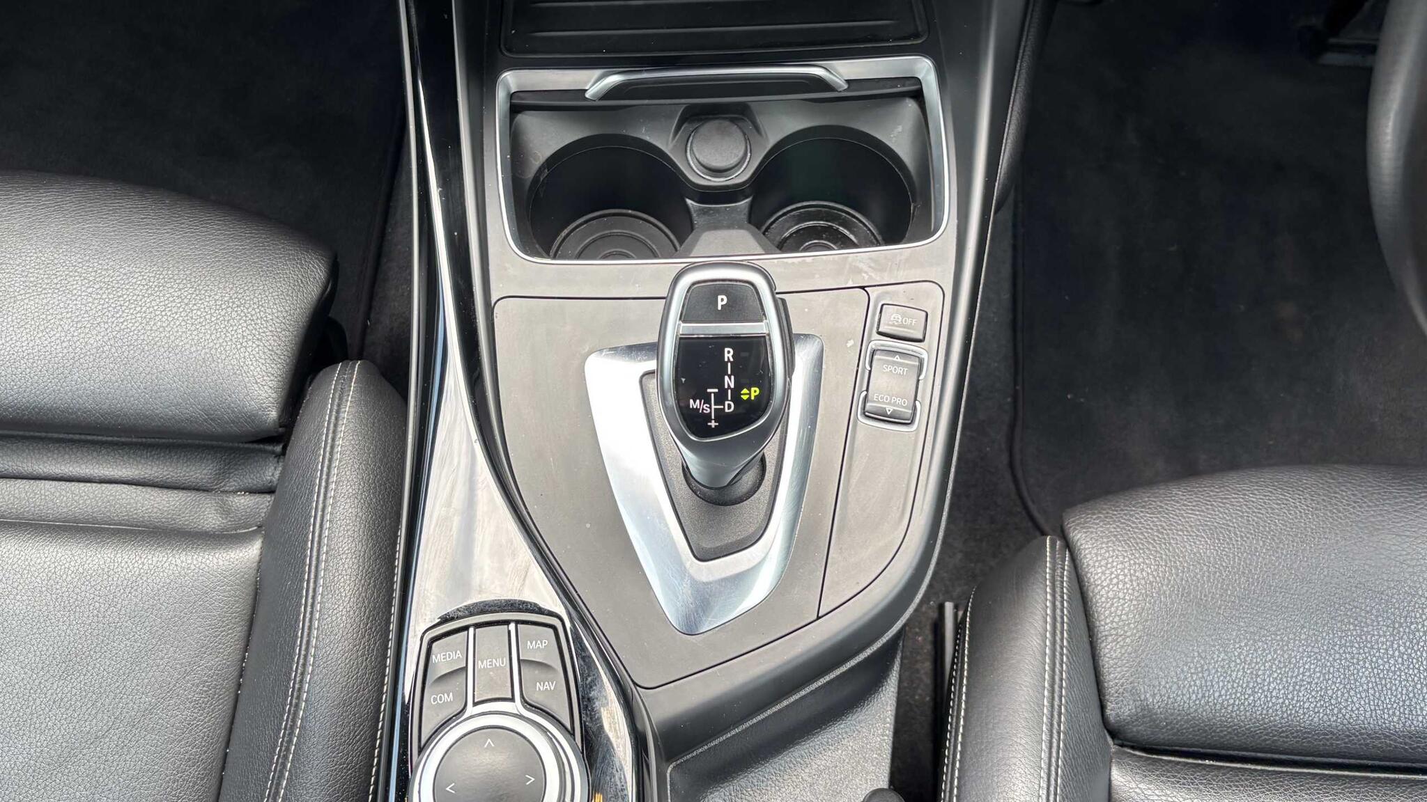 BMW 2 Series view 23