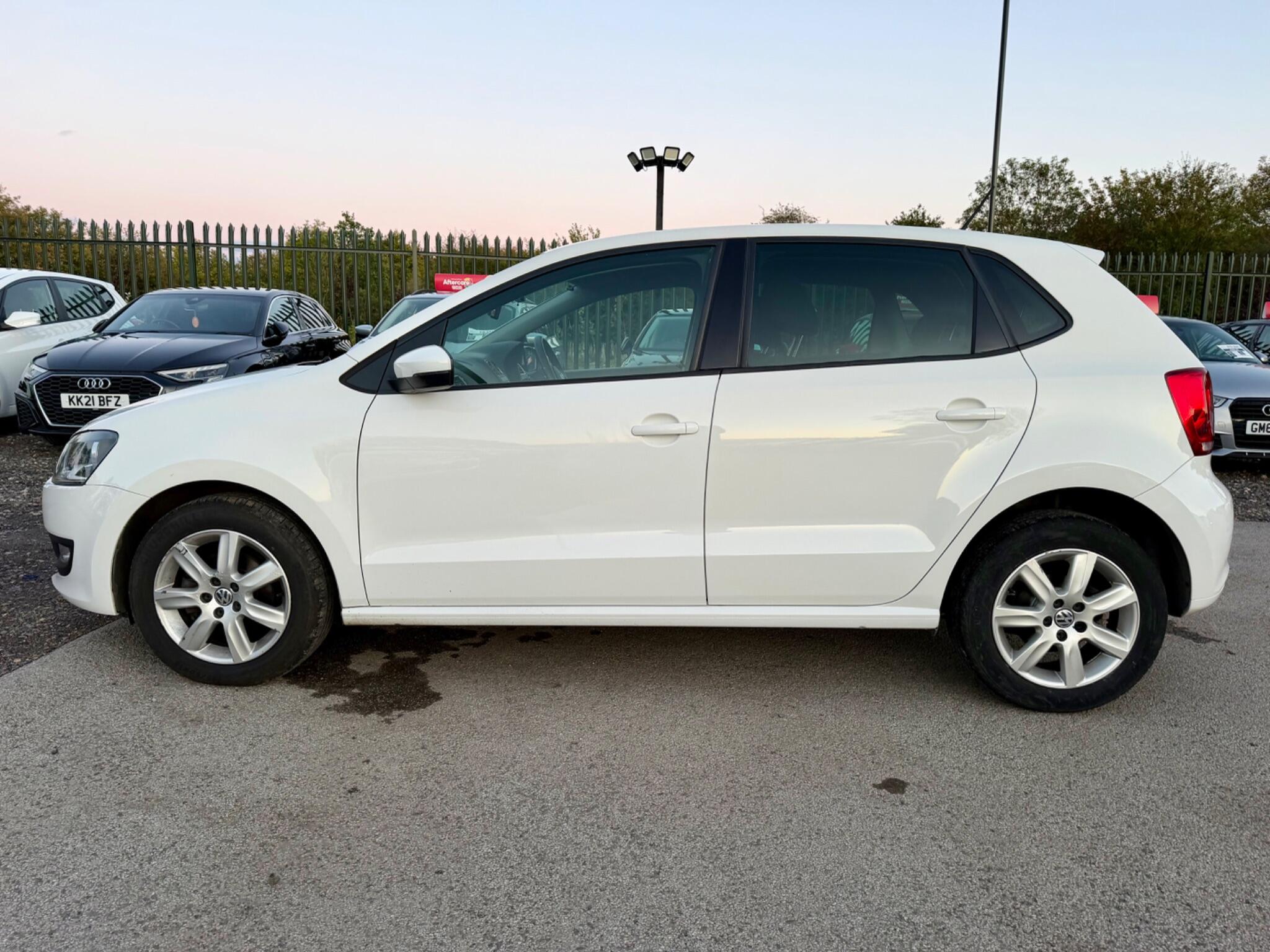 Volkswagen Polo view 14