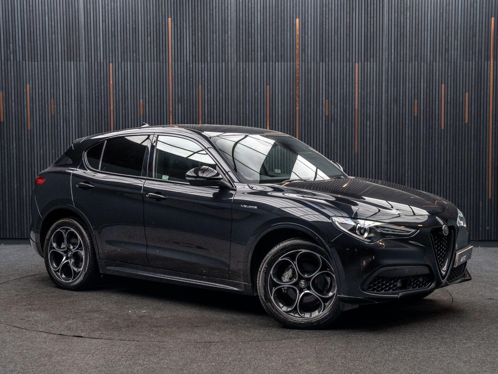 Alfa Romeo Stelvio view 5