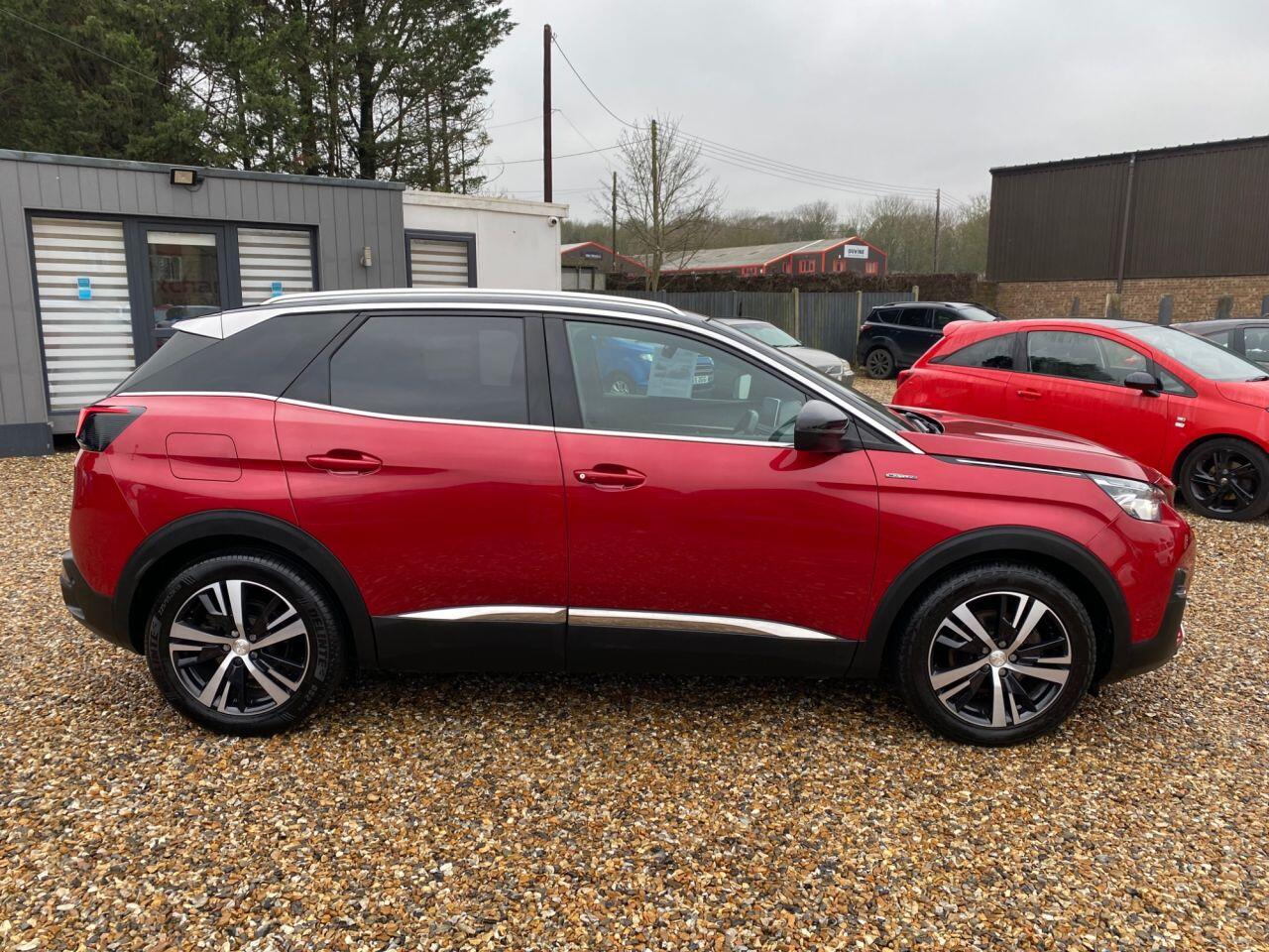 Peugeot 3008 view 4
