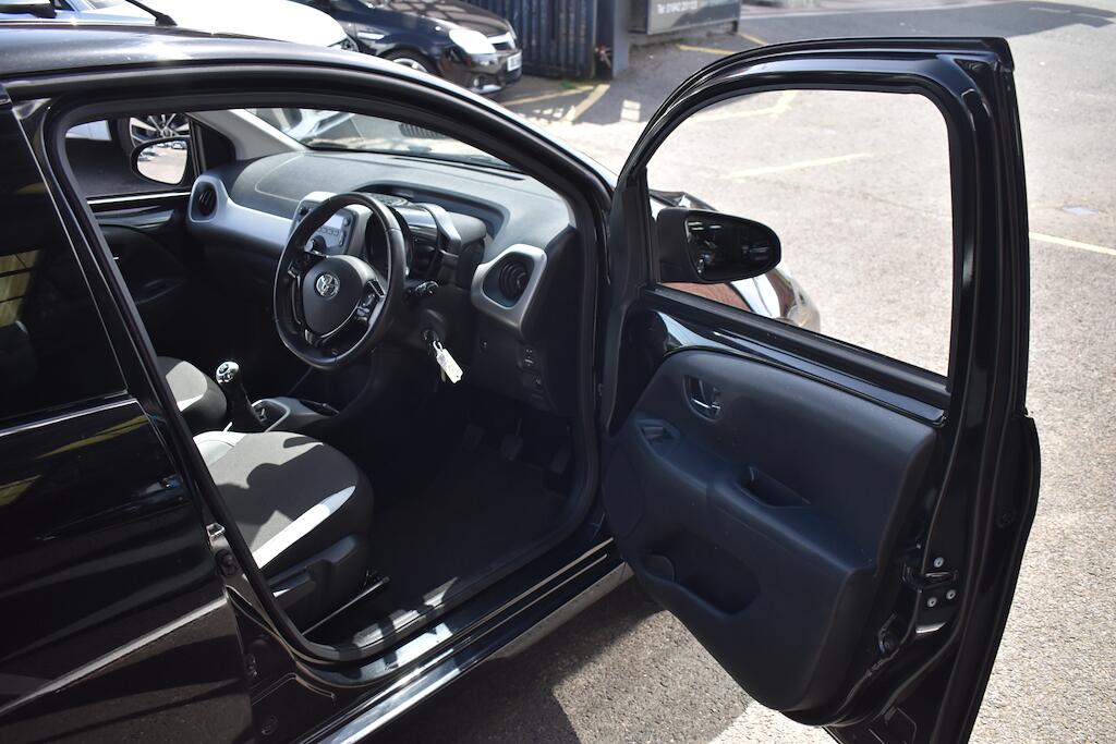 Toyota Aygo view 24