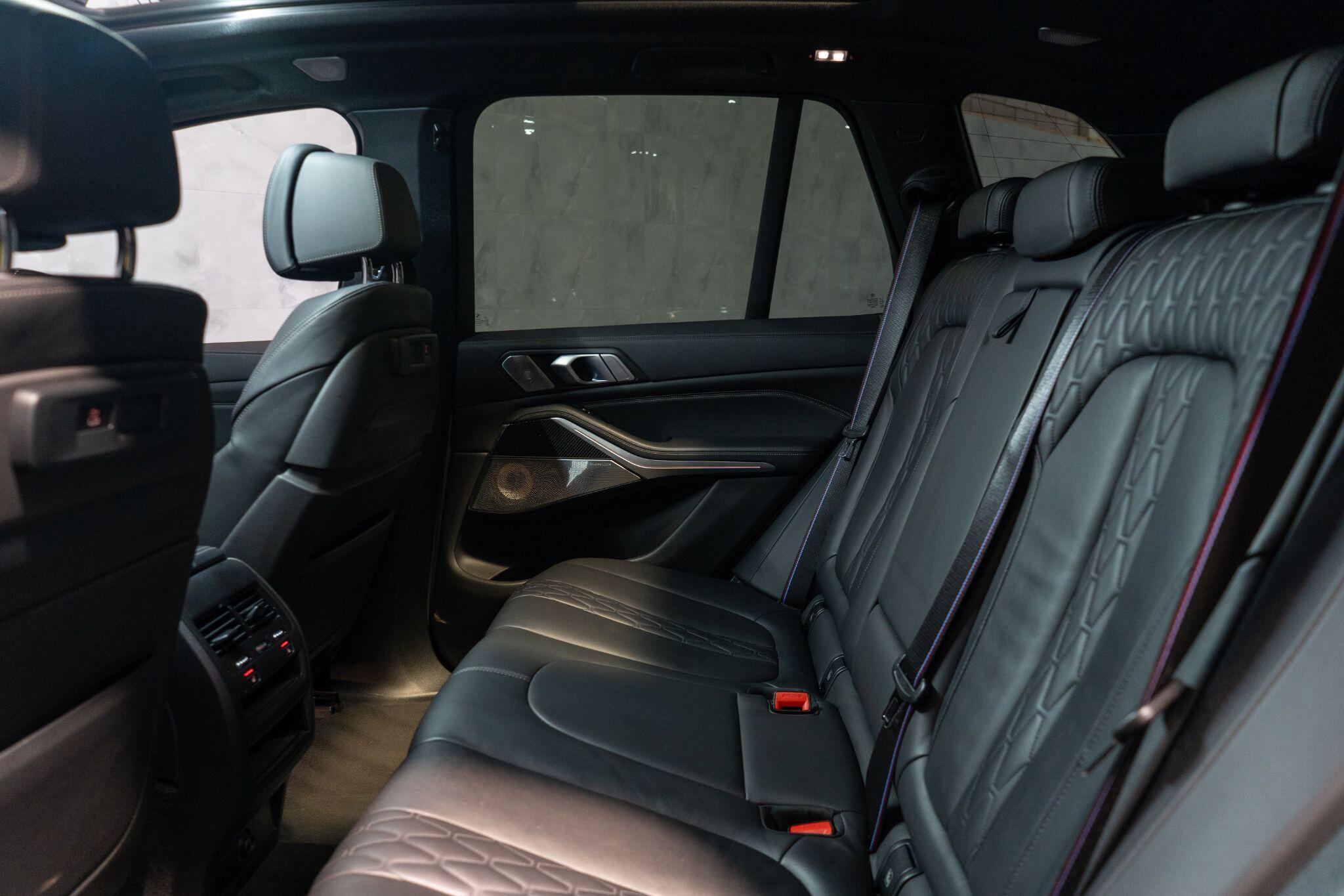 BMW X5 view 15