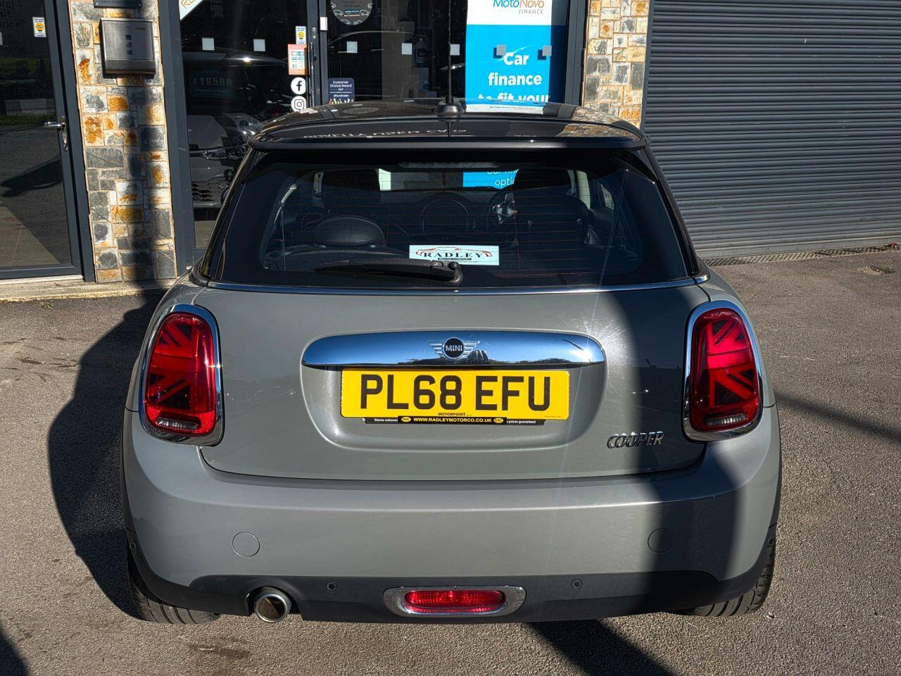 Mini Cooper view 19