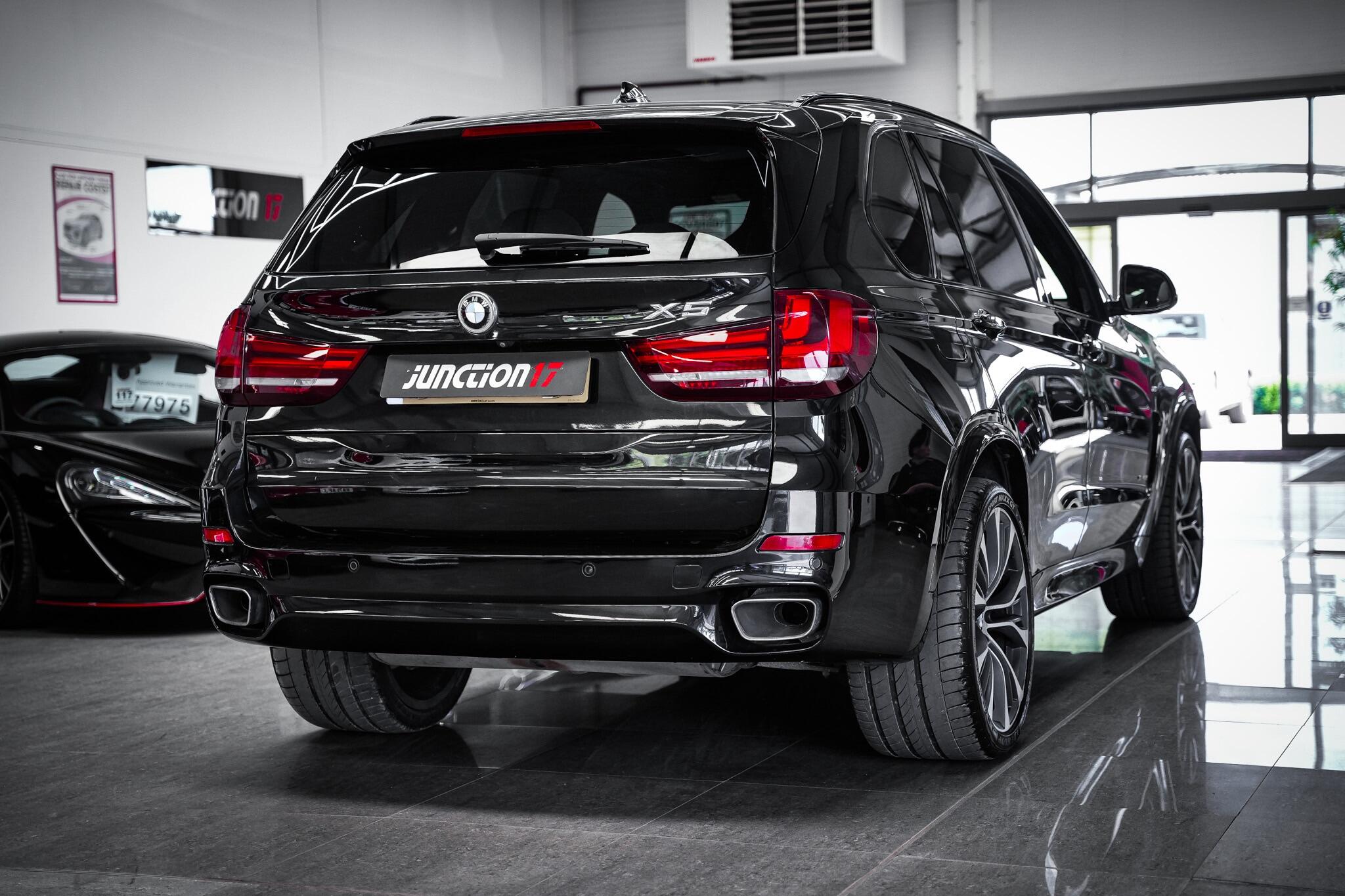 BMW X5 view 16