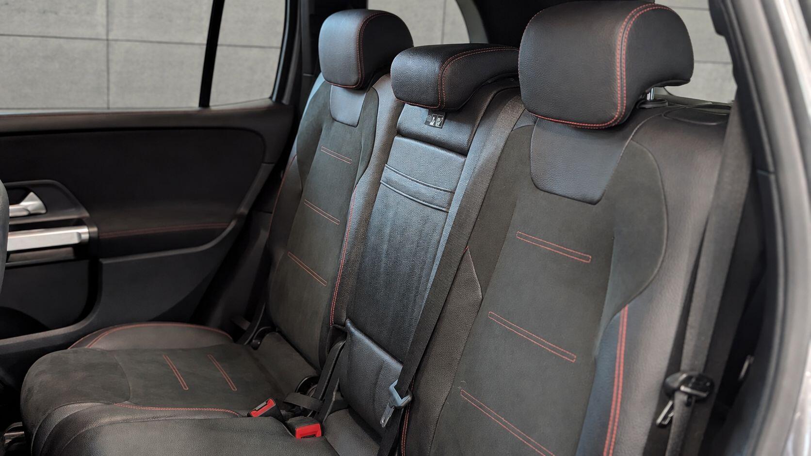 Mercedes-Benz GLB view 14