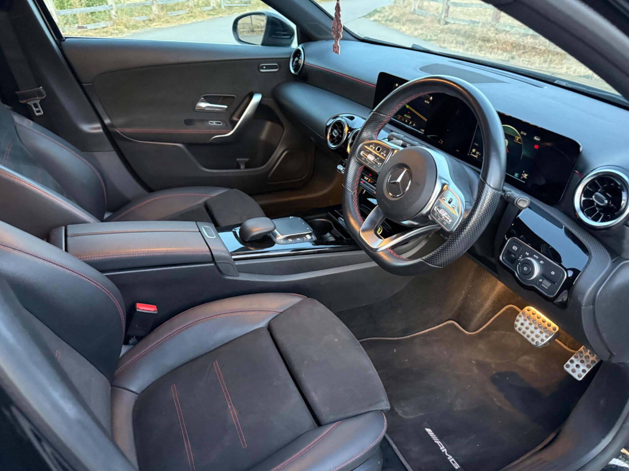 Mercedes-Benz A Class 2.0 A250 AMG Line 7G-DCT Euro 6 (s/s) 5dr — photo 35 of 120
