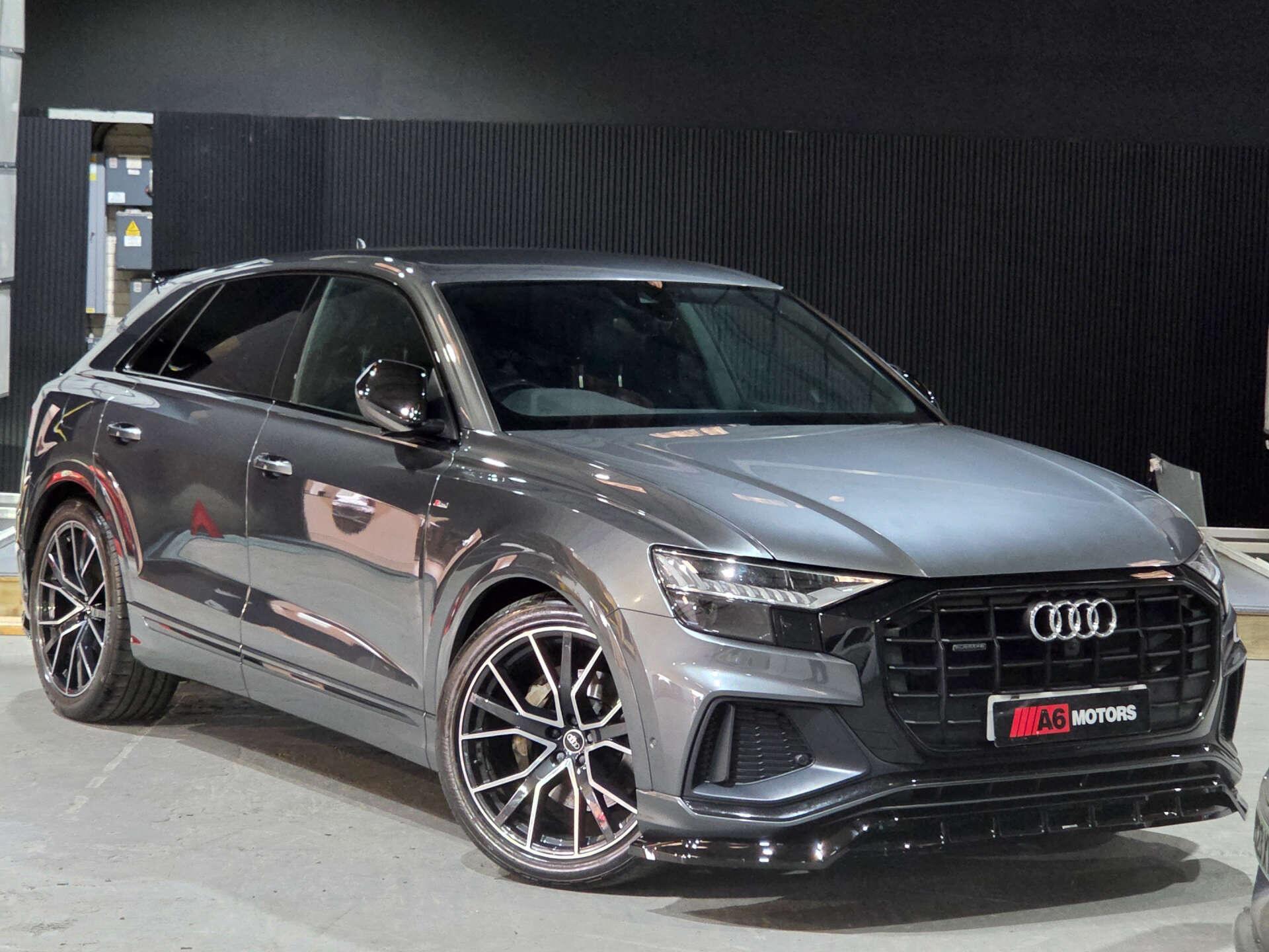 Audi Q8 view 2
