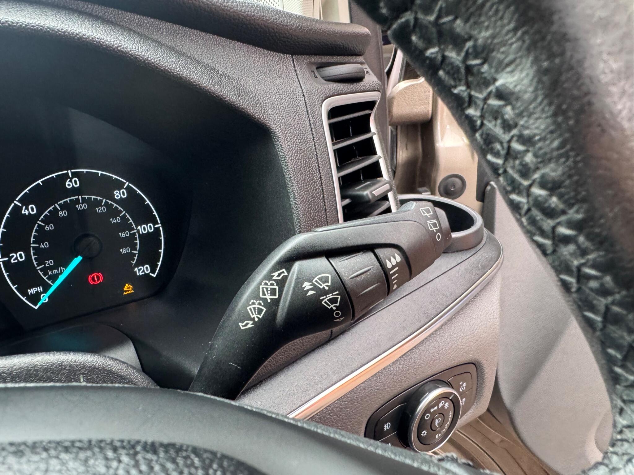 Ford Tourneo Custom view 24