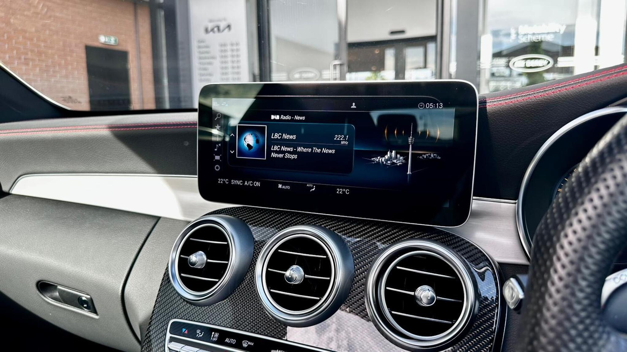 Mercedes-Benz C Class view 34