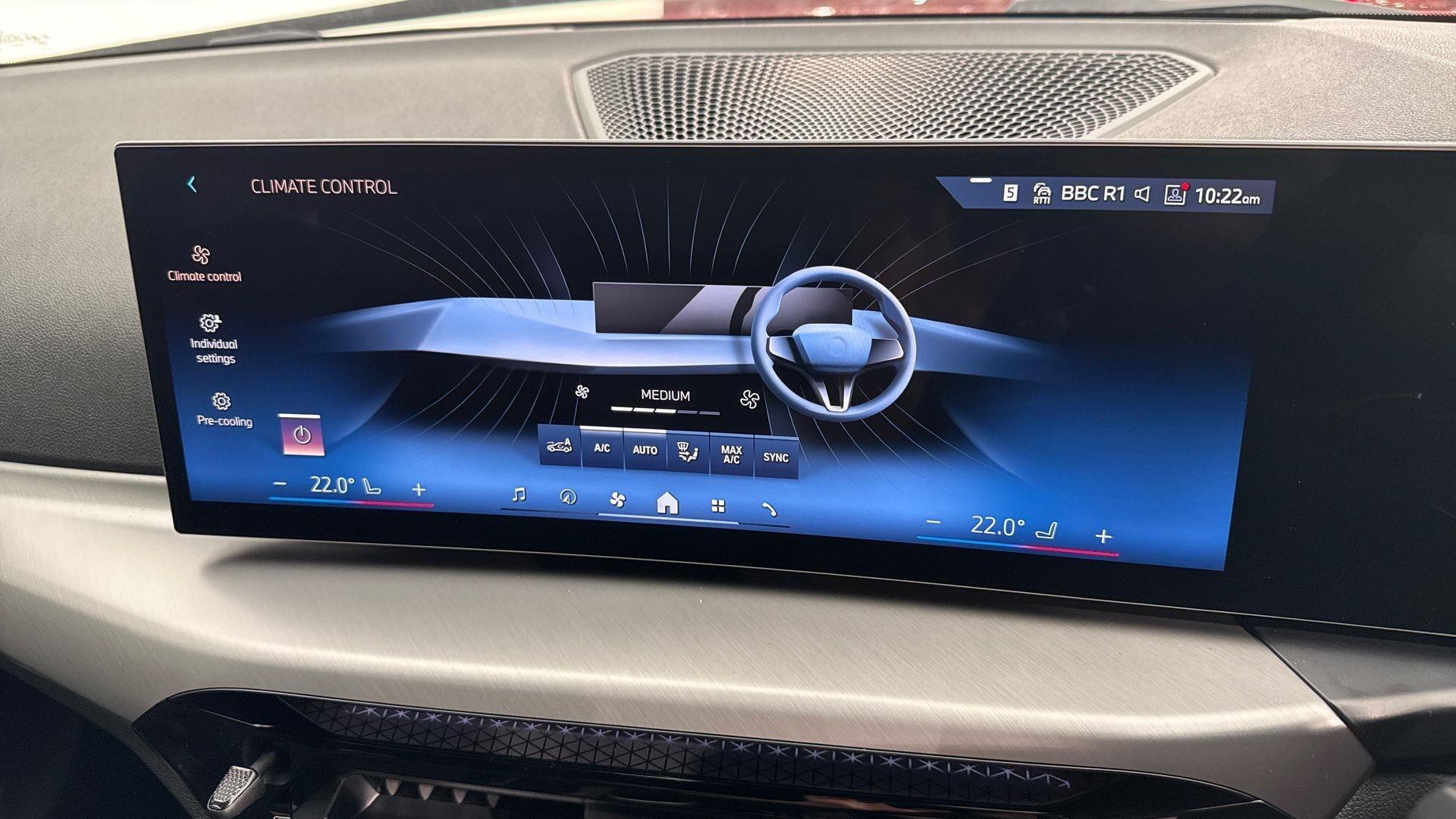 BMW 2 Series view 25