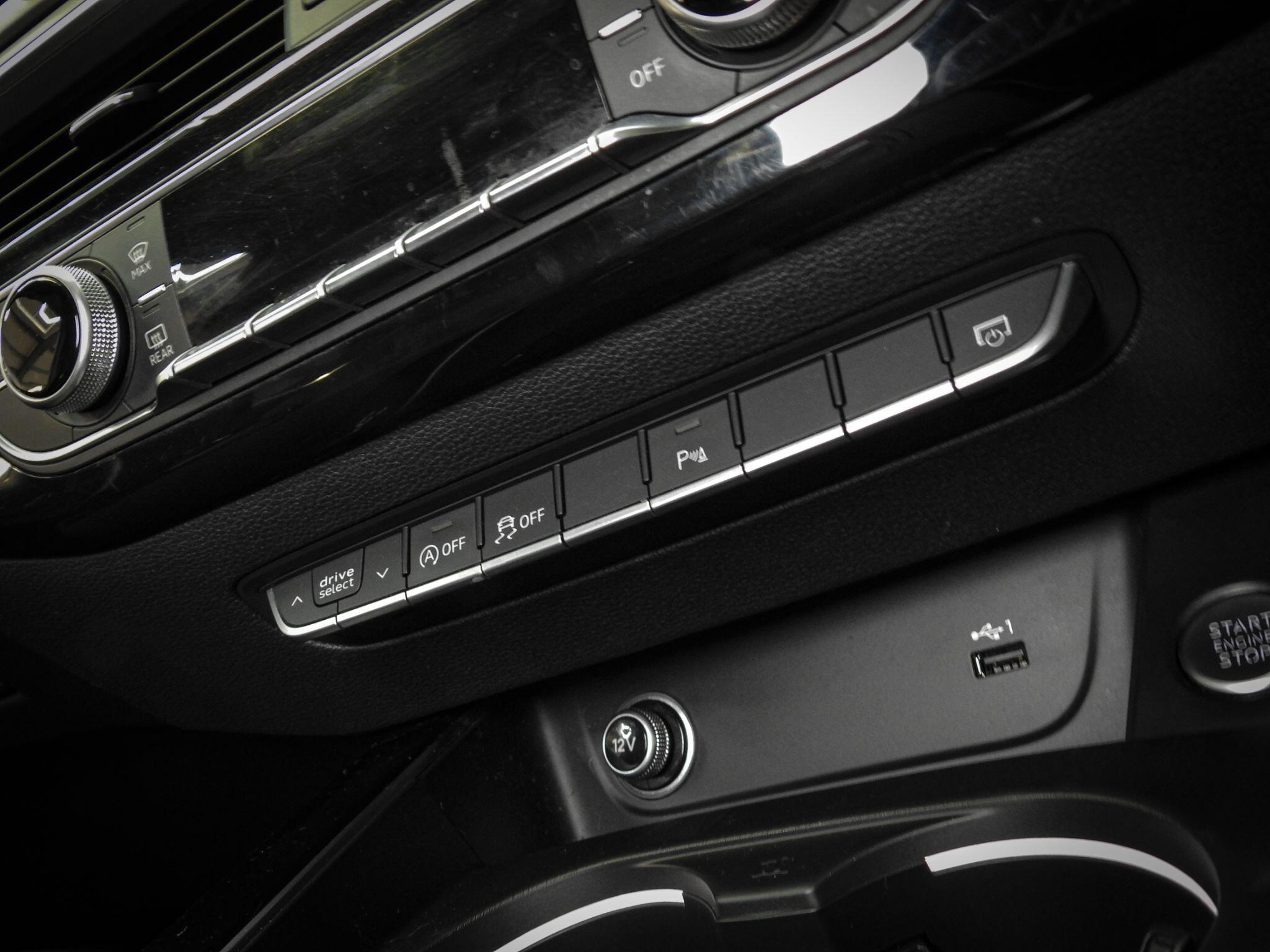 Audi A4 view 32