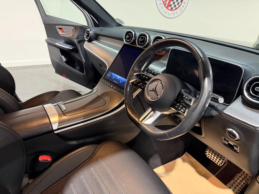 Mercedes-Benz GLC view 11