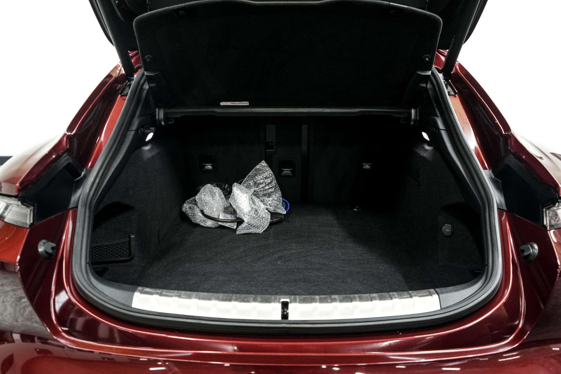 Porsche Taycan view 12