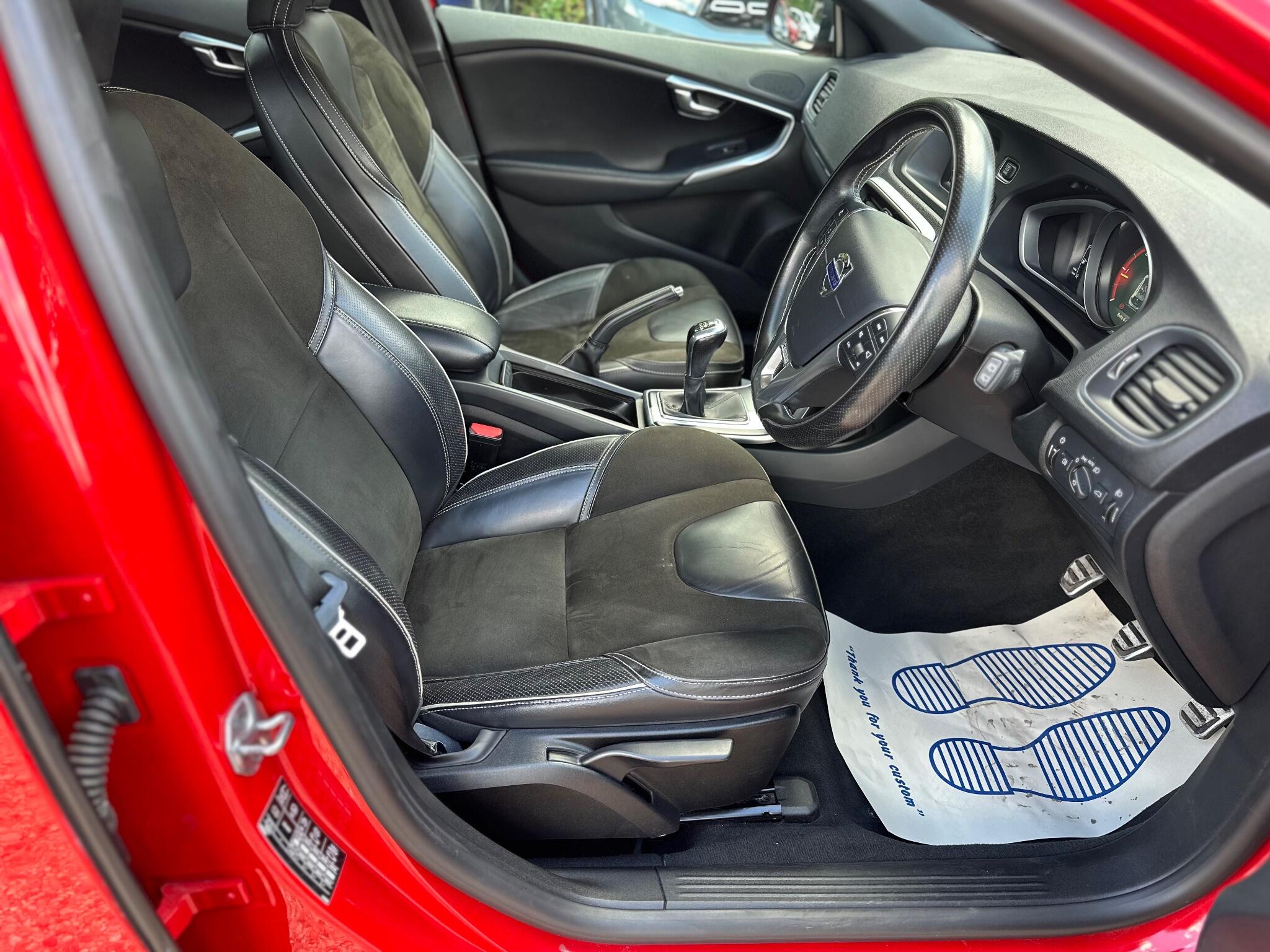 Volvo V40 view 46