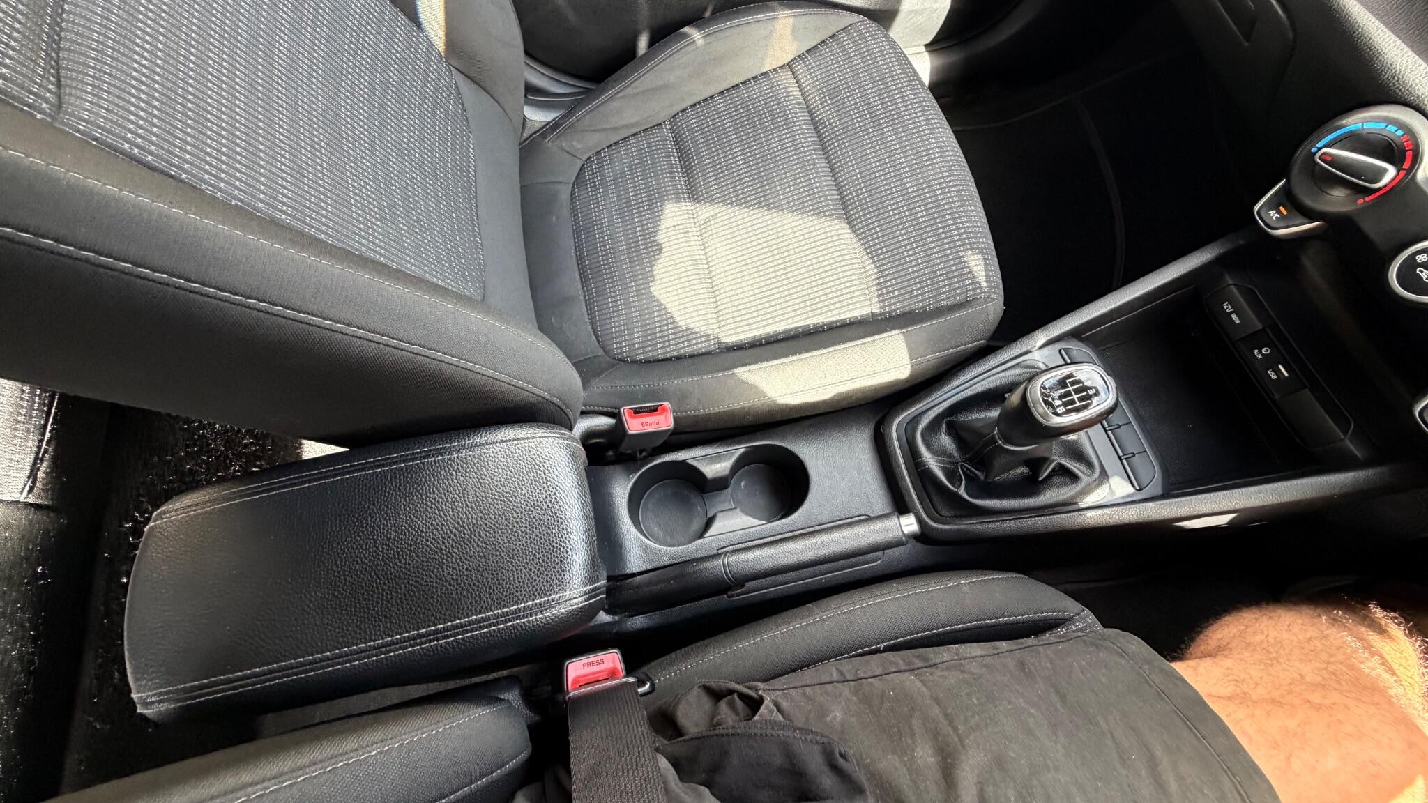 Kia Stonic view 25