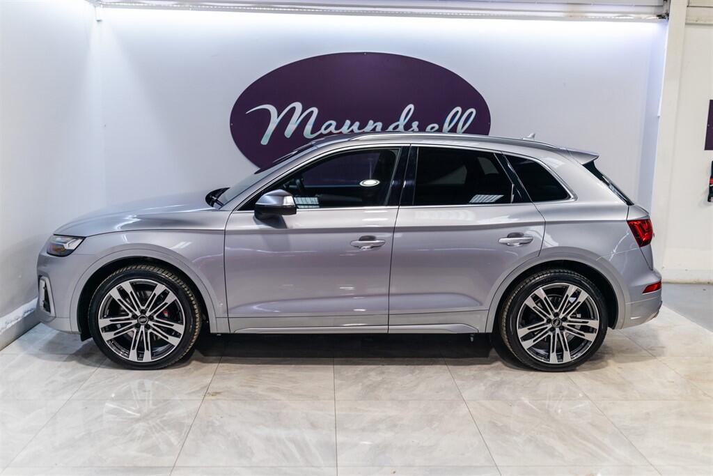 Audi SQ5 view 3