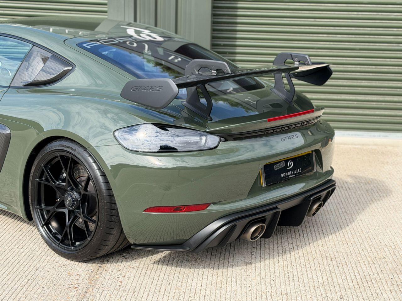 Porsche 718 Cayman view 31