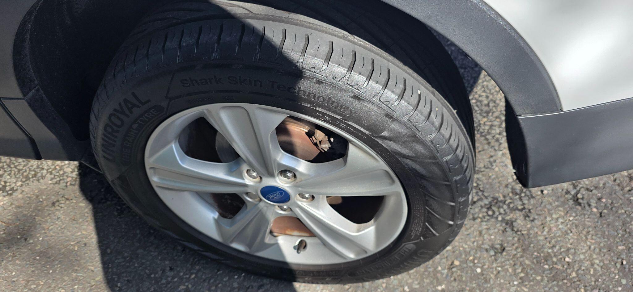 Ford Kuga view 44