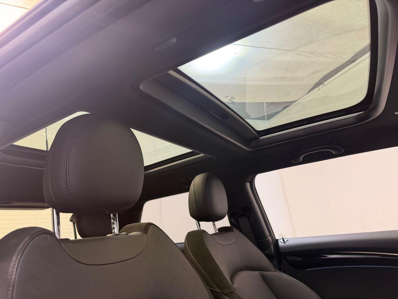 Mini Cooper view 15