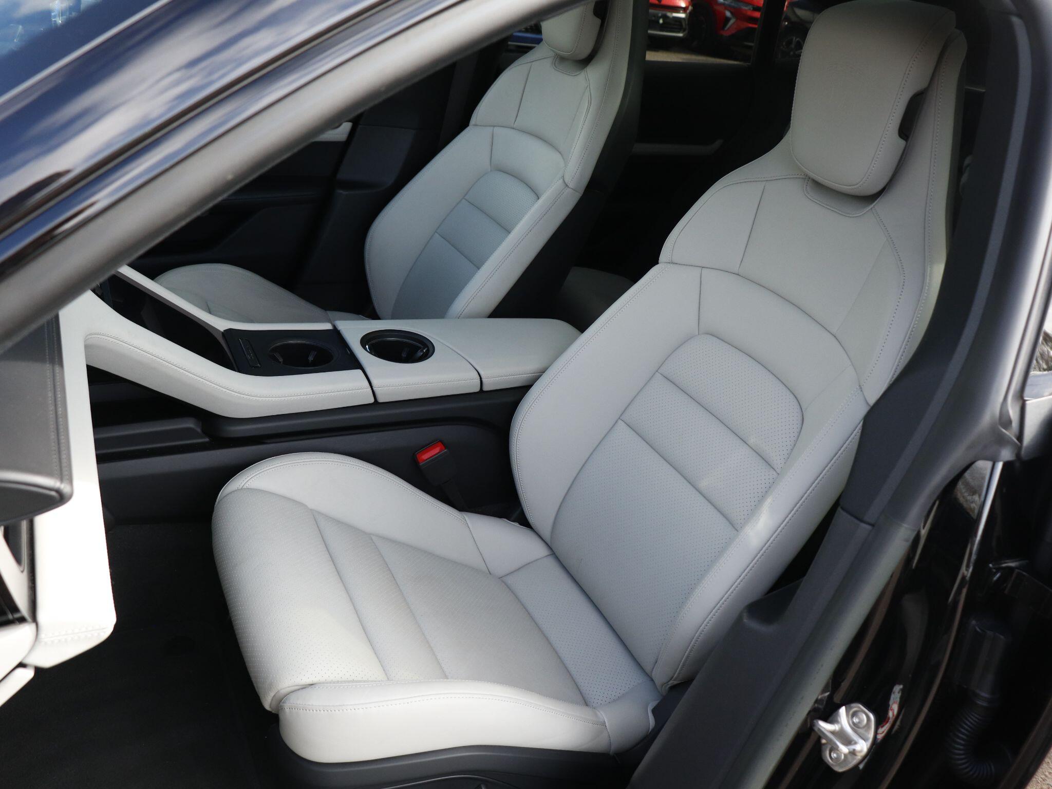 Porsche Taycan view 60