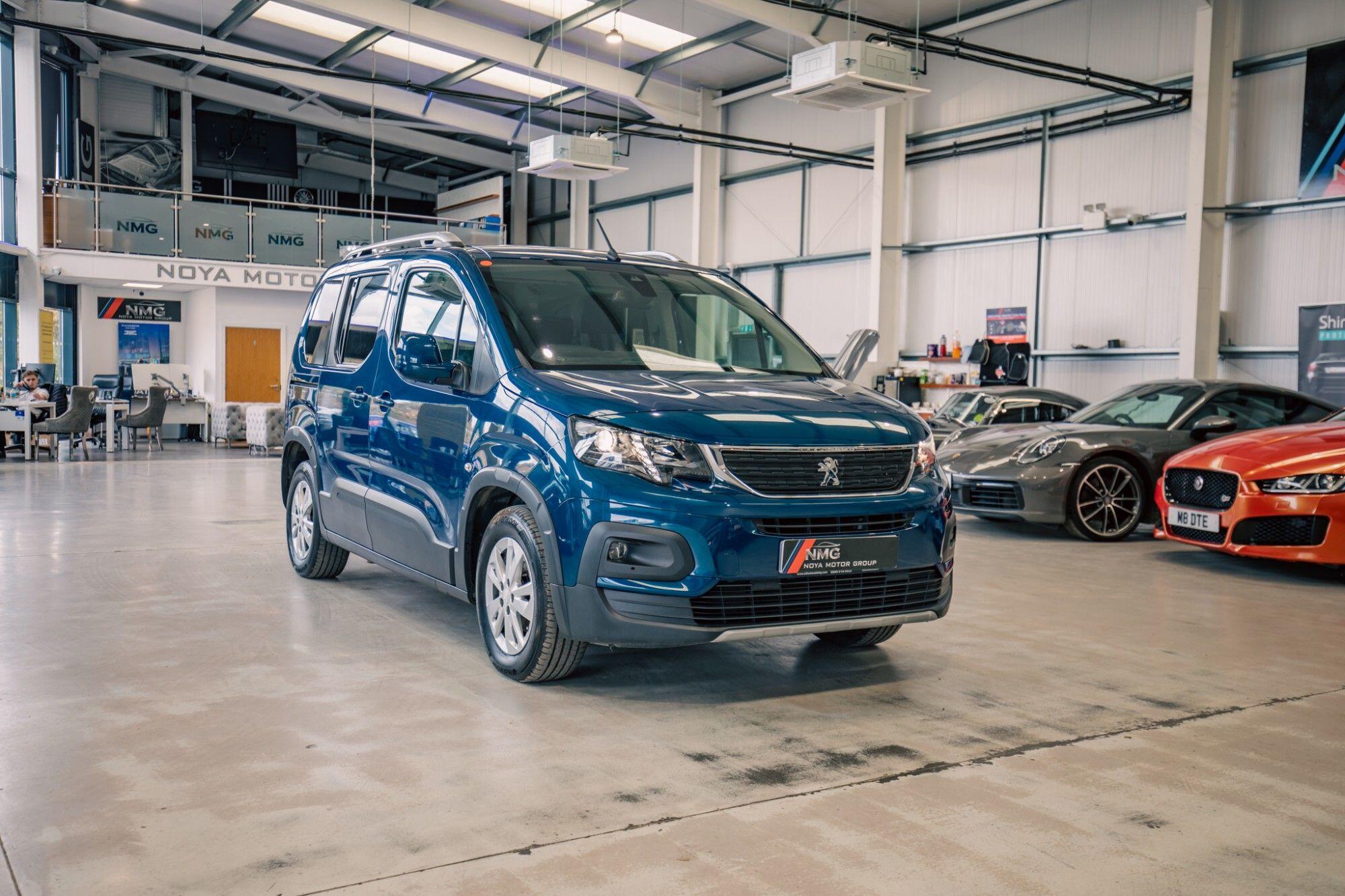 Peugeot Rifter view 37